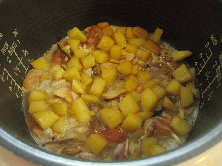 香菇鸡肉土豆饭步骤7