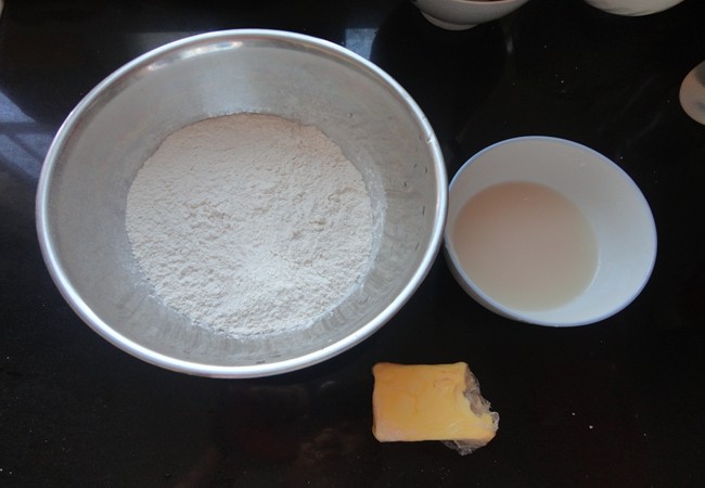 西葫芦鸡肉披萨步骤1