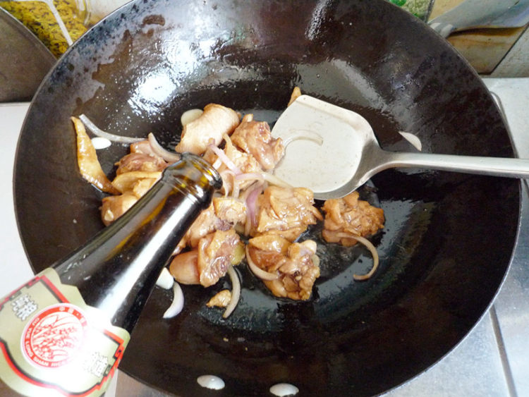 黑胡椒炒滑鸡步骤8