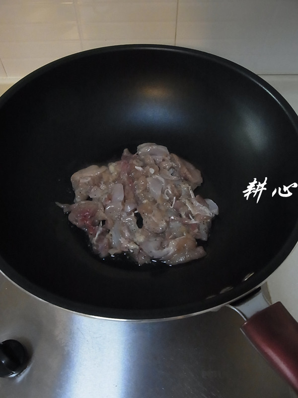 鸡肉蘑菇味番茄酱意粉步骤6