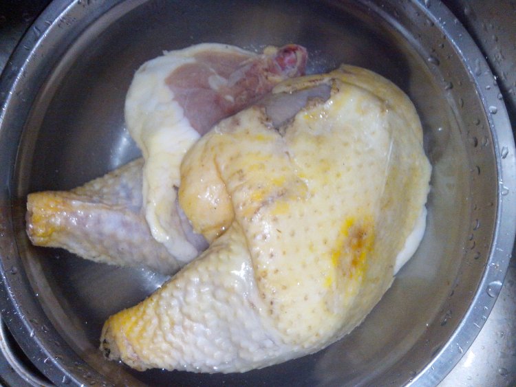原汁鸡腿步骤1