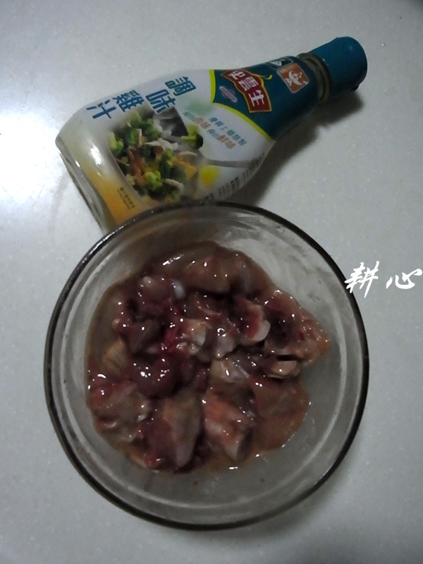 海参鸡腿煲步骤3