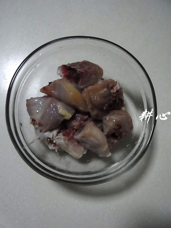 海参鸡腿煲步骤2
