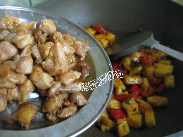 鱼香菠萝鸡丁步骤10