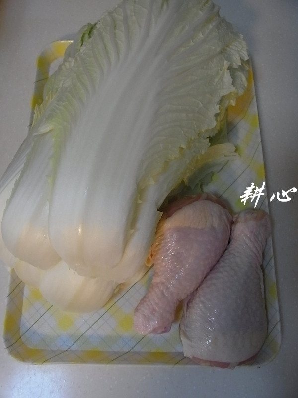 大白菜丝炒鸡腿肉步骤1