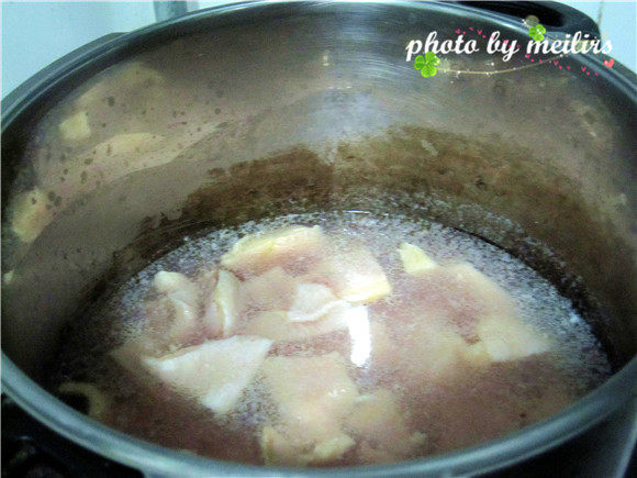鸡腿洋葱煲饭步骤1