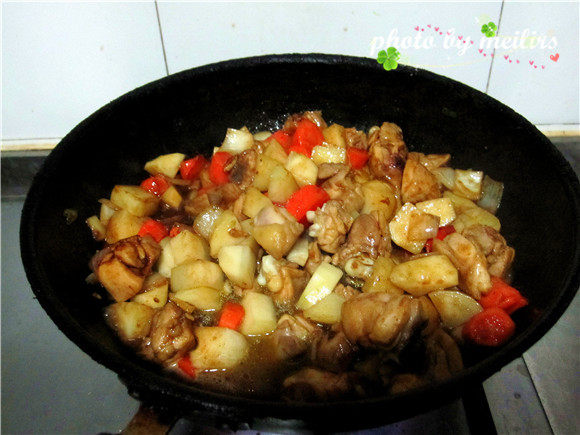 鸡腿洋葱煲饭步骤13