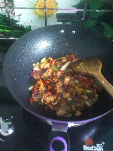 酸菜烧鸡块步骤8