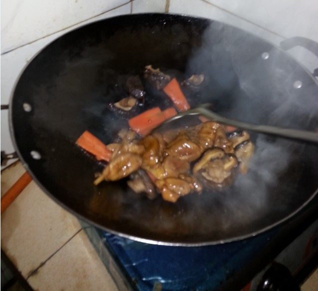 香菇鸡腿肉步骤8