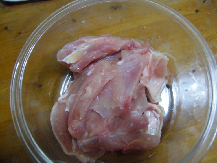 鸡腿肉卷步骤2