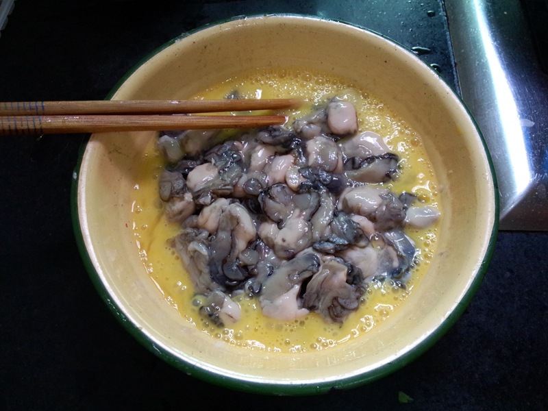 青蒜炒海蛎子步骤5