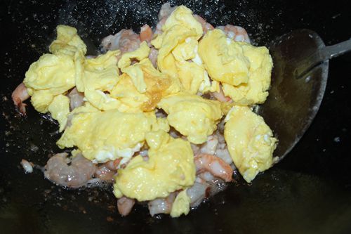 鸡蛋炒虾仁步骤5