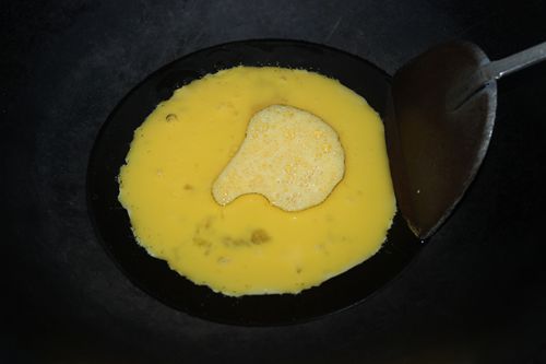 鸡蛋炒虾仁步骤3