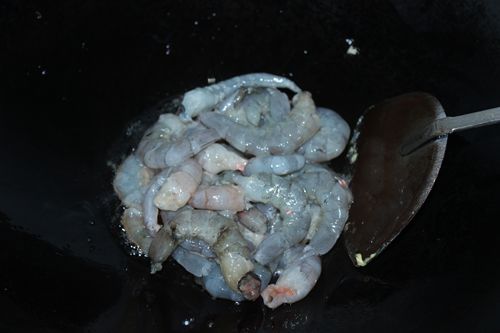 鸡蛋炒虾仁步骤4