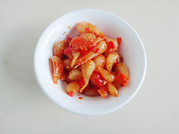 藠头炒鸡蛋步骤2