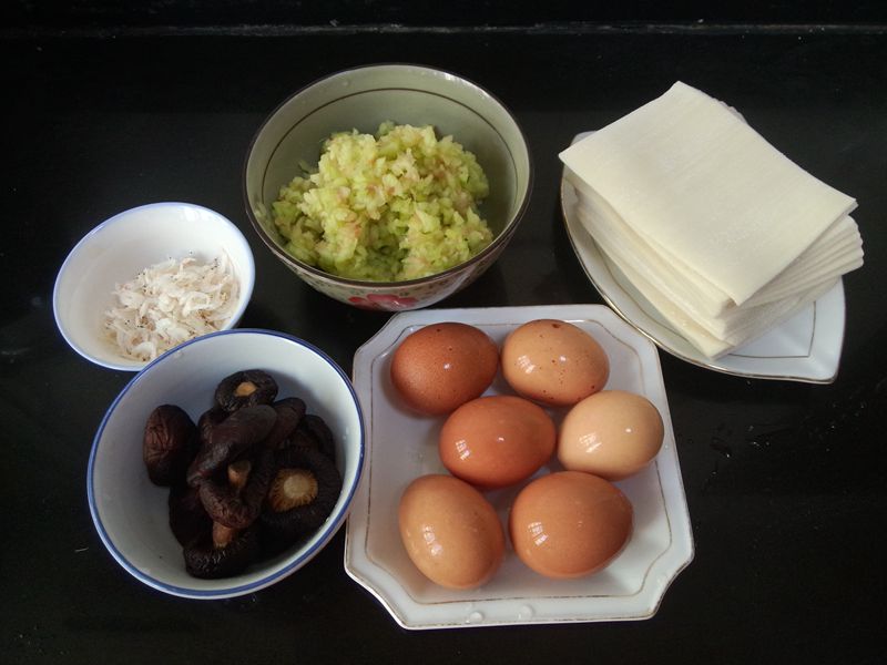 西瓜皮鸡蛋素馄饨步骤1