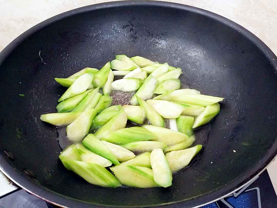 丝瓜小炒步骤7