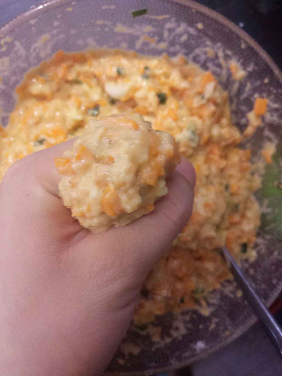 酥炸胡萝卜丸子步骤9