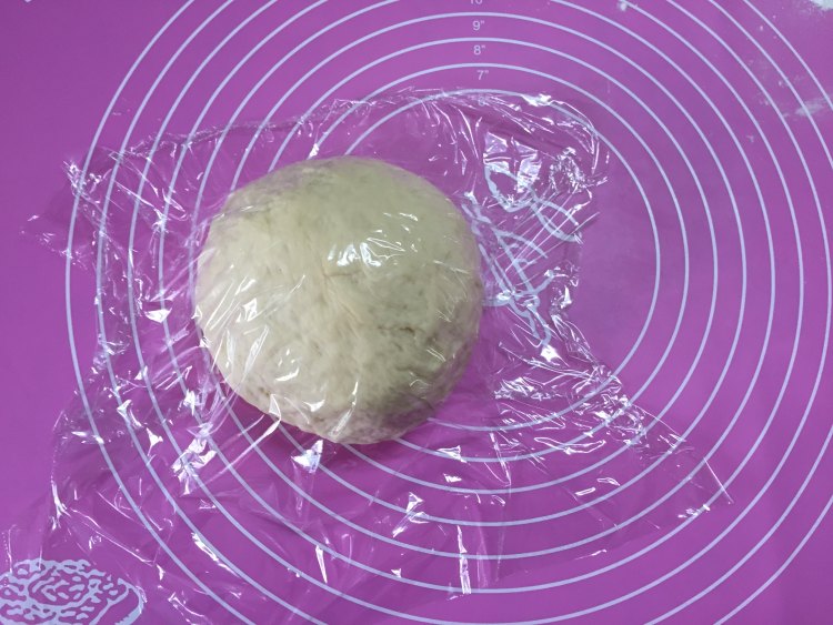 葱香蛋黄火腿手撕包步骤5