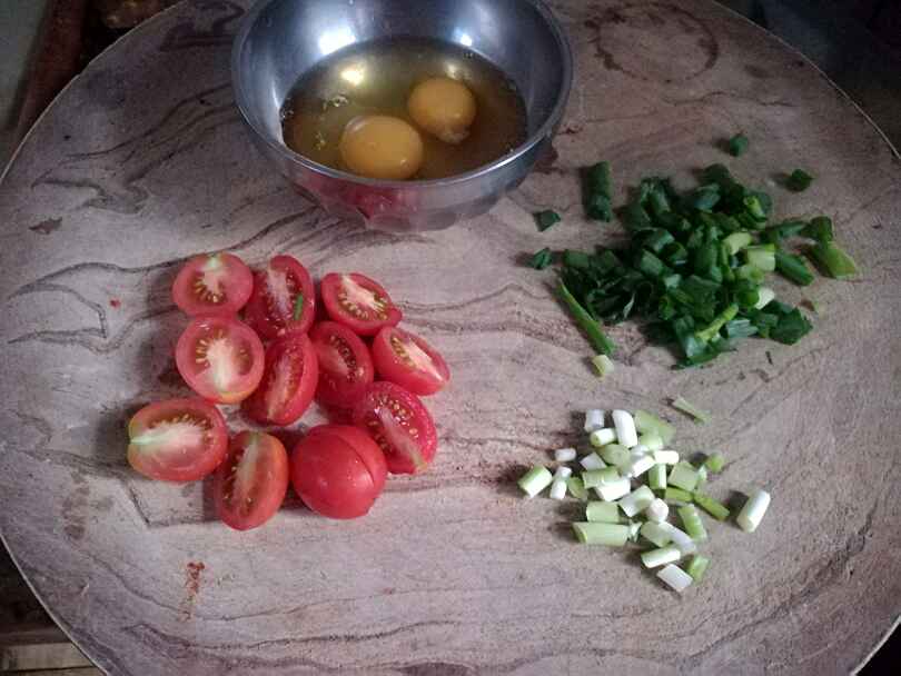 小柿子鸡蛋面片汤步骤5
