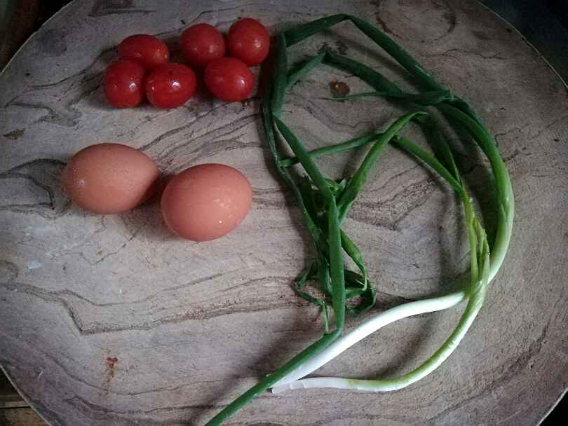 小柿子鸡蛋面片汤步骤4
