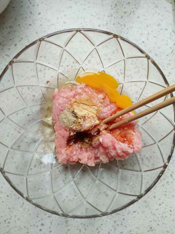 香菇肉丸小白菜汤步骤3