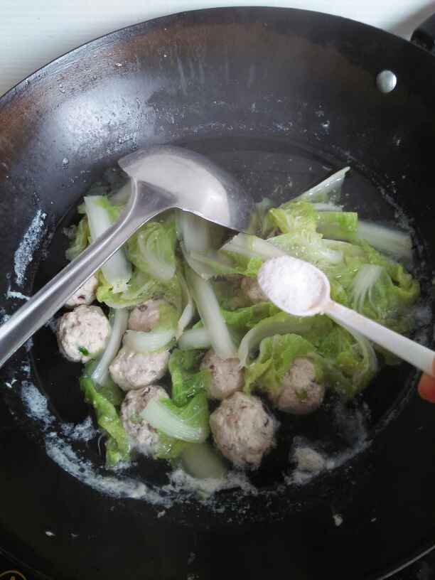香菇肉丸小白菜汤步骤9