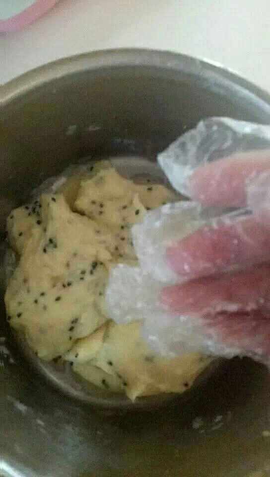 黑芝麻麻薯步骤4