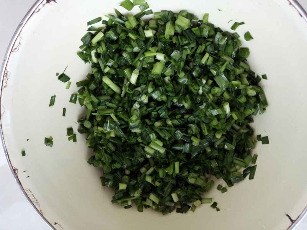 韭菜鸡蛋南瓜饼步骤4