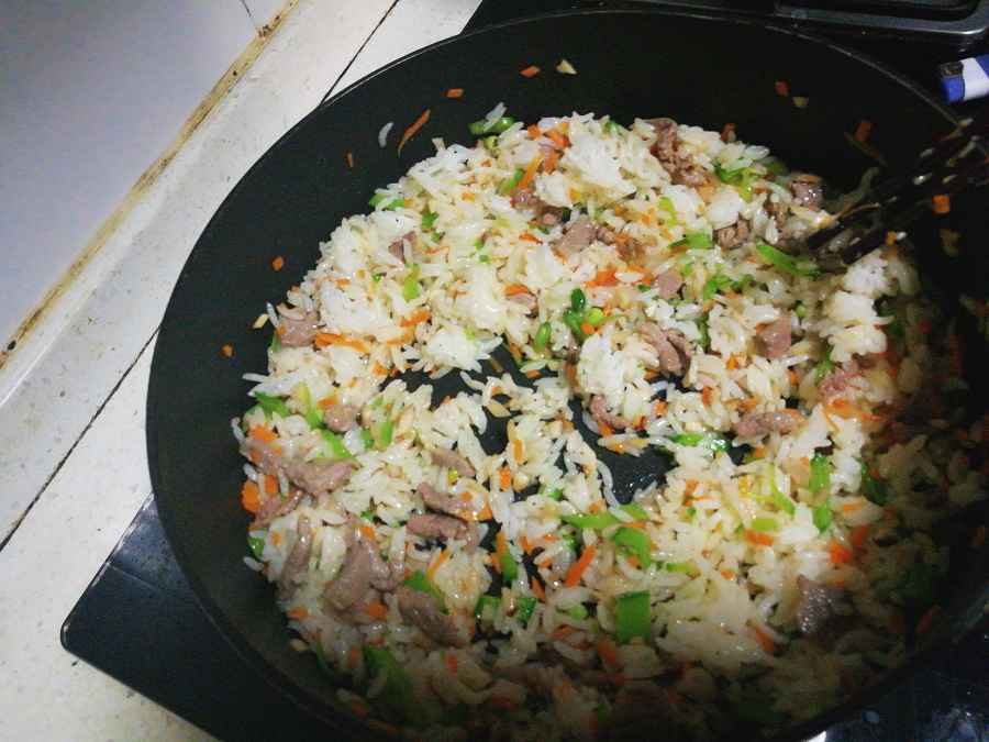 松茸炒饭步骤5