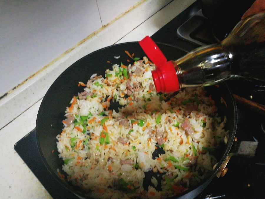 松茸炒饭步骤6