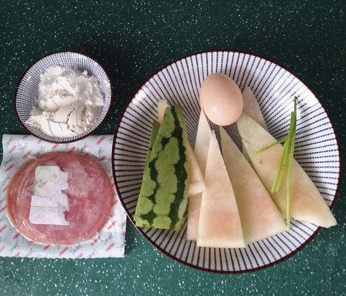 西瓜皮火腿鸡蛋饼步骤1