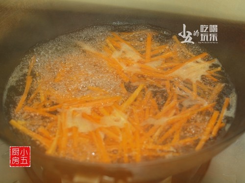 红萝卜炒蛋步骤3