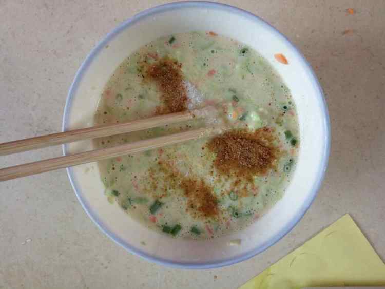 包菜胡萝卜蛋饼步骤5