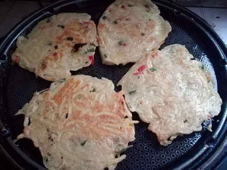葱香土豆丝鸡蛋饼步骤10