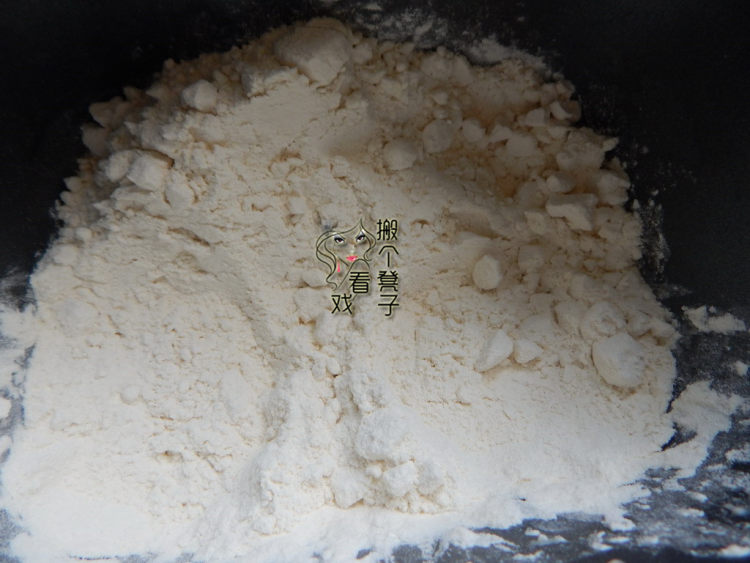 葡萄干小餐包步骤1