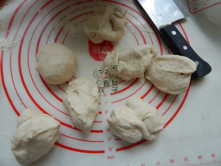 葡萄干小餐包步骤10