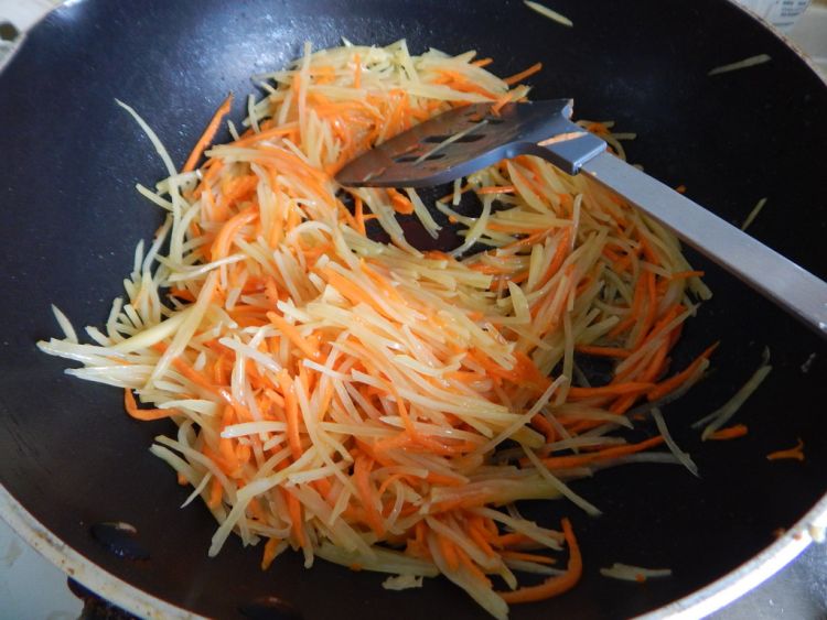 土豆蛋皮卷饼步骤9