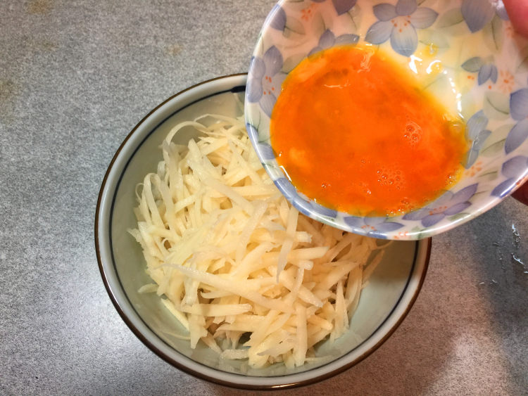 蛋香土豆饼步骤4