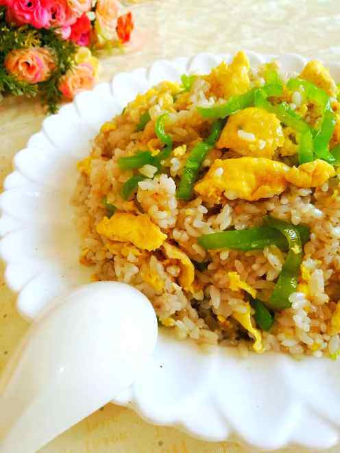 尖椒鸡蛋炒饭步骤8