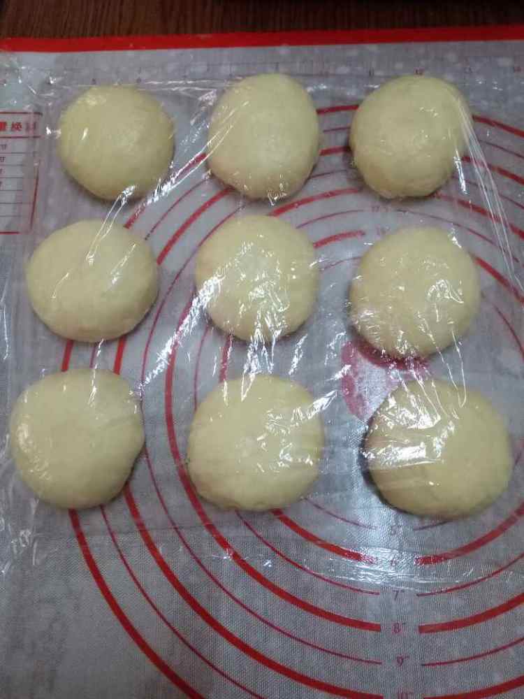 淡奶油面包卷步骤4