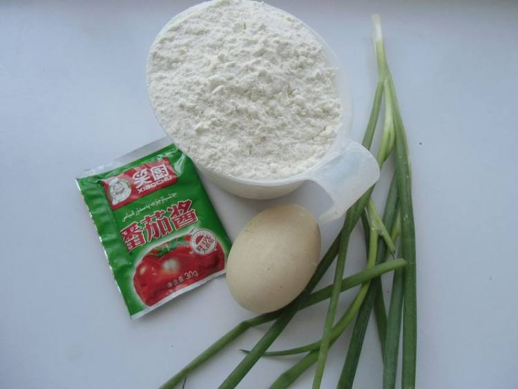 番茄酱葱花蛋饼步骤1