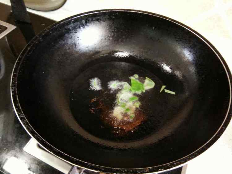蛋炒番茄步骤3