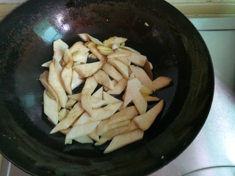 鲍菇番茄炒鸡蛋步骤5