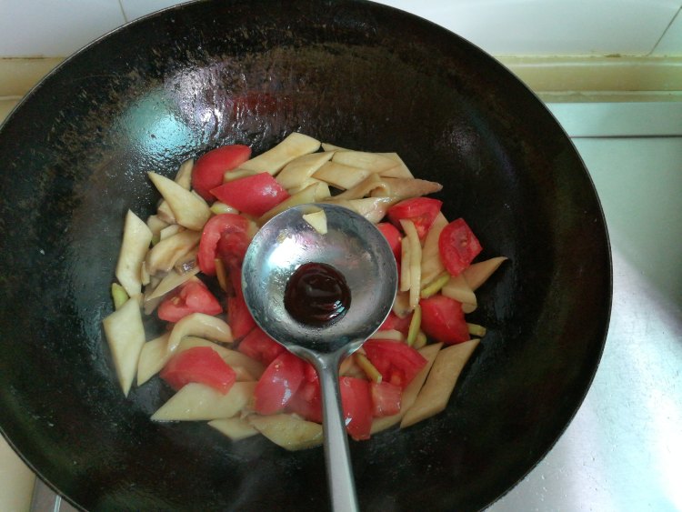 鲍菇番茄炒鸡蛋步骤8