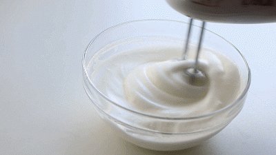 芒果酸奶蛋糕卷步骤5