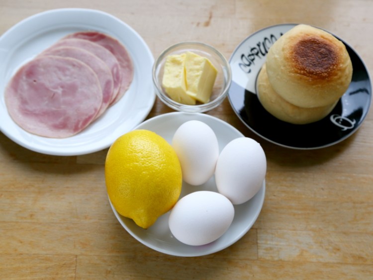 班尼迪克蛋 Egg Bened步骤1