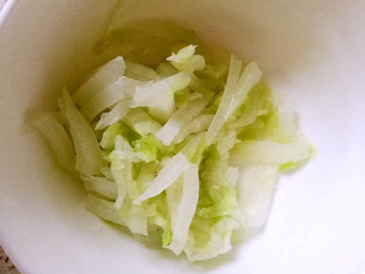 沙拉酱脆皮肠小包菜餐步骤12