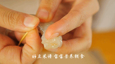 宝宝虾肉肠步骤3