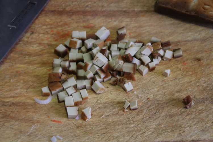 香干青菜炒饭步骤1